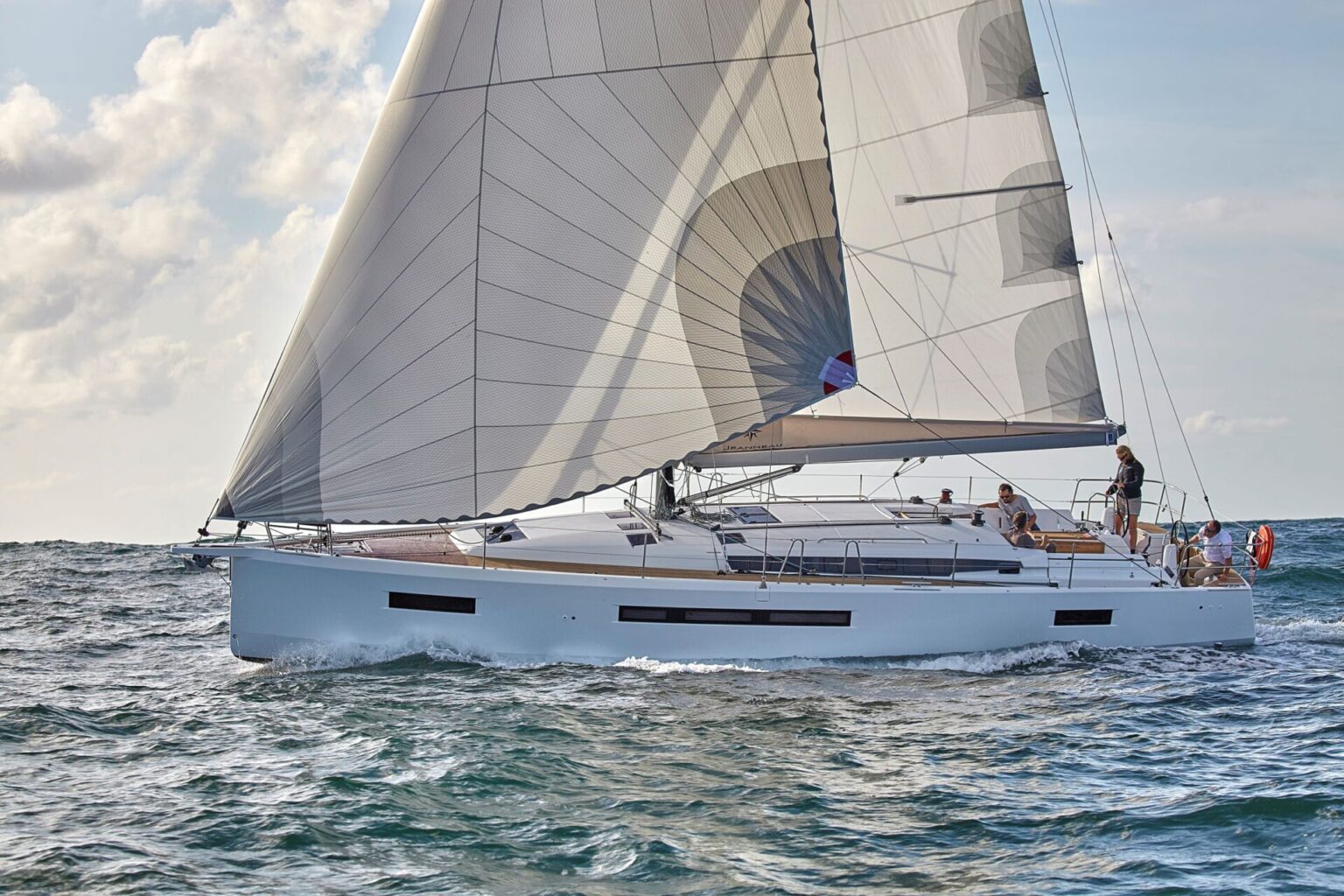 מפרשית JEANNEAU SUN ODYSSEY 490 - סטרים יאכטות 