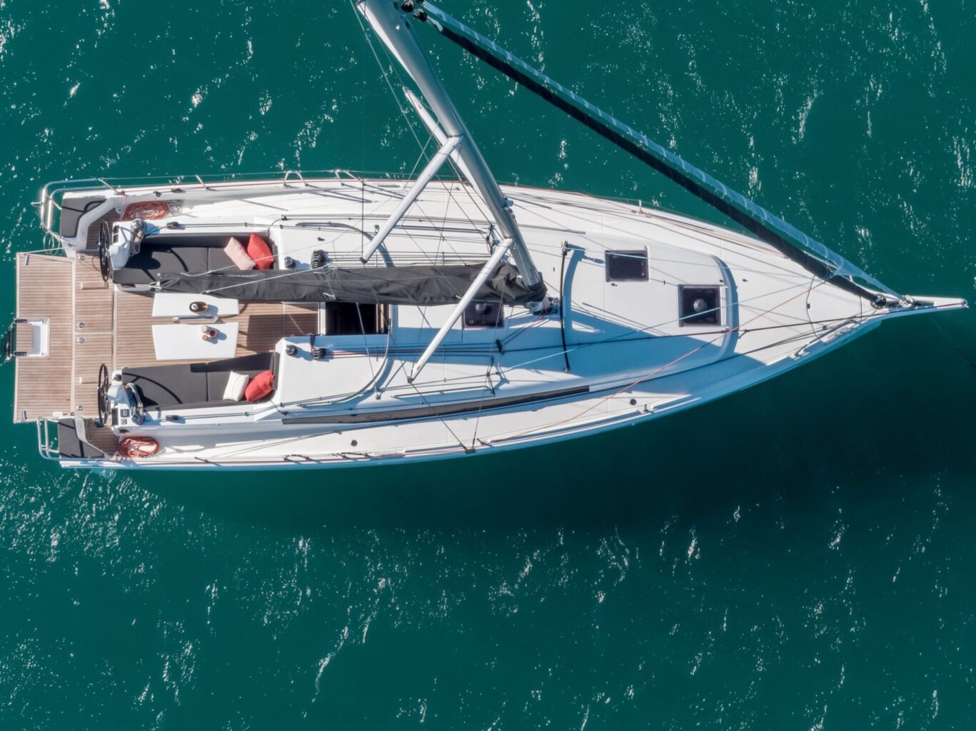 מפרשית JEANNEAU SUN ODYSSEY 380 - סטרים יאכטות 