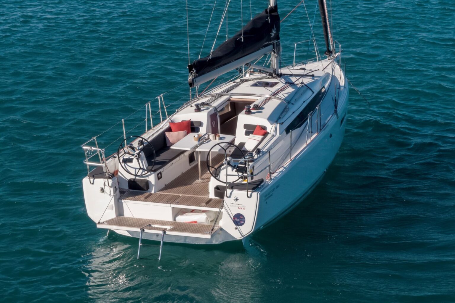 JEANNEAU SUN ODYSSEY 380 - Stream Yachts 