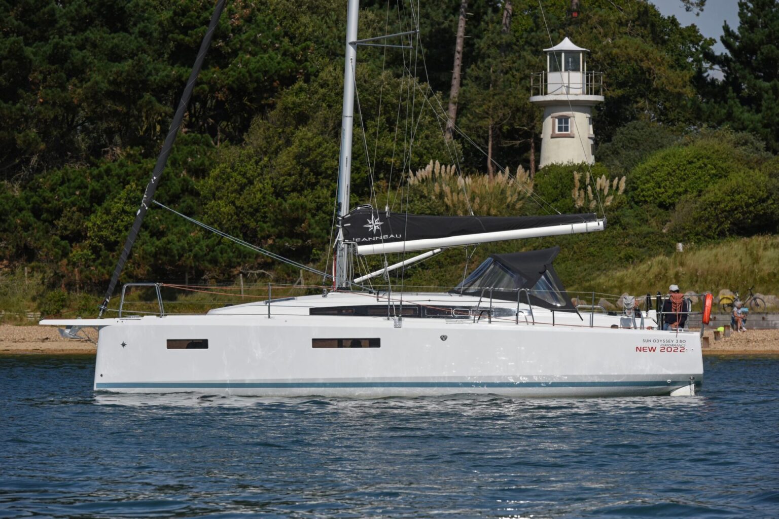 JEANNEAU SUN ODYSSEY 380 - Stream Yachts 