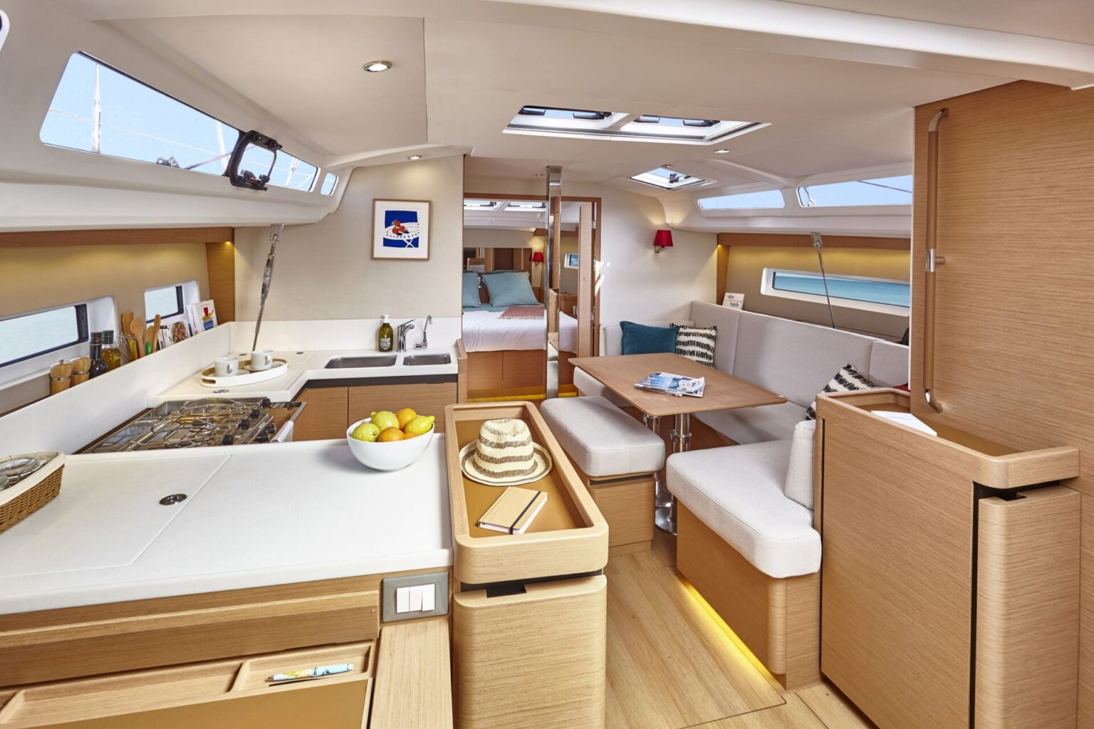 SUN ODYSSEY 440 - Stream Yachts 