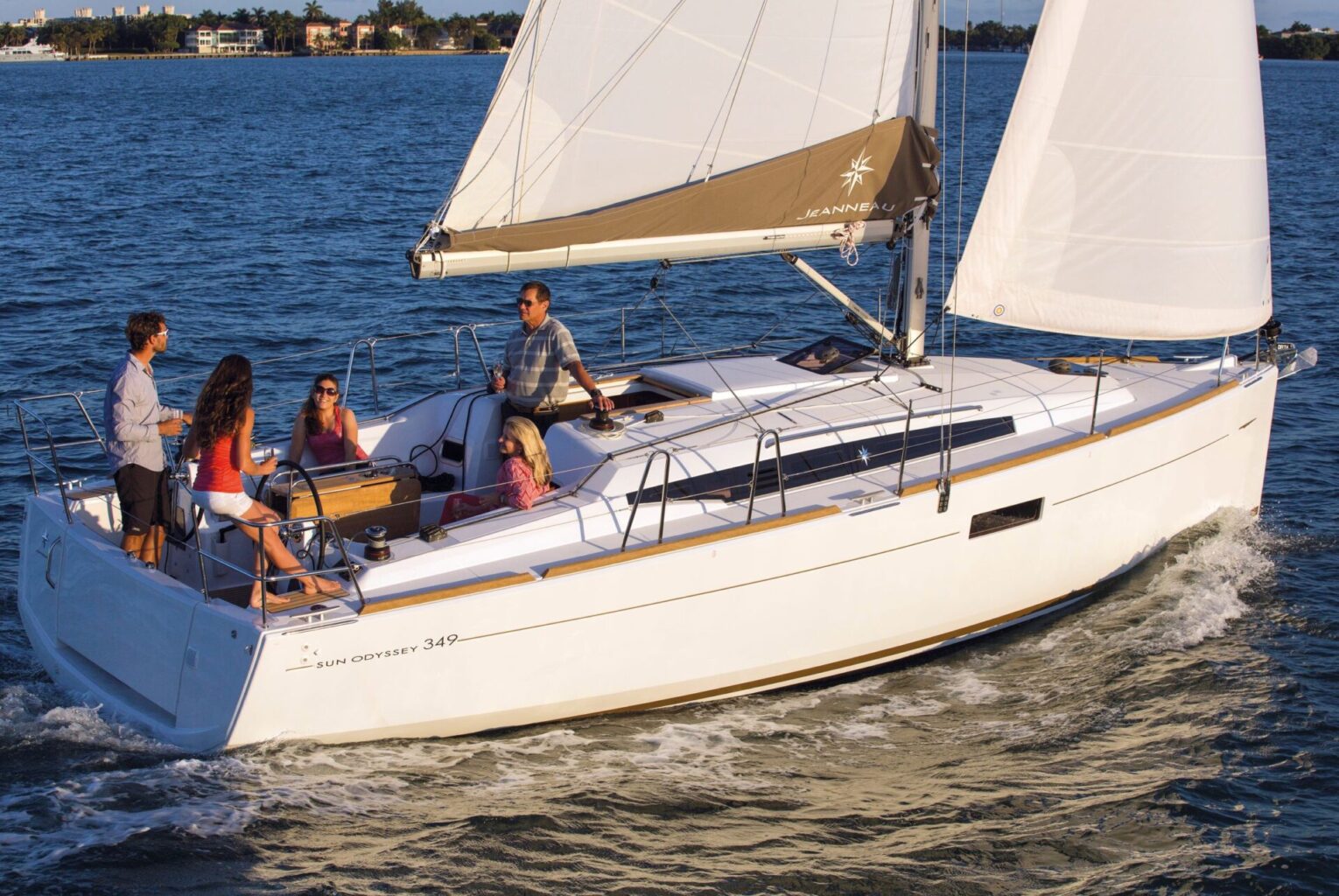 מפרשית JEANNEAU SUN ODYSSEY 349 - סטרים יאכטות