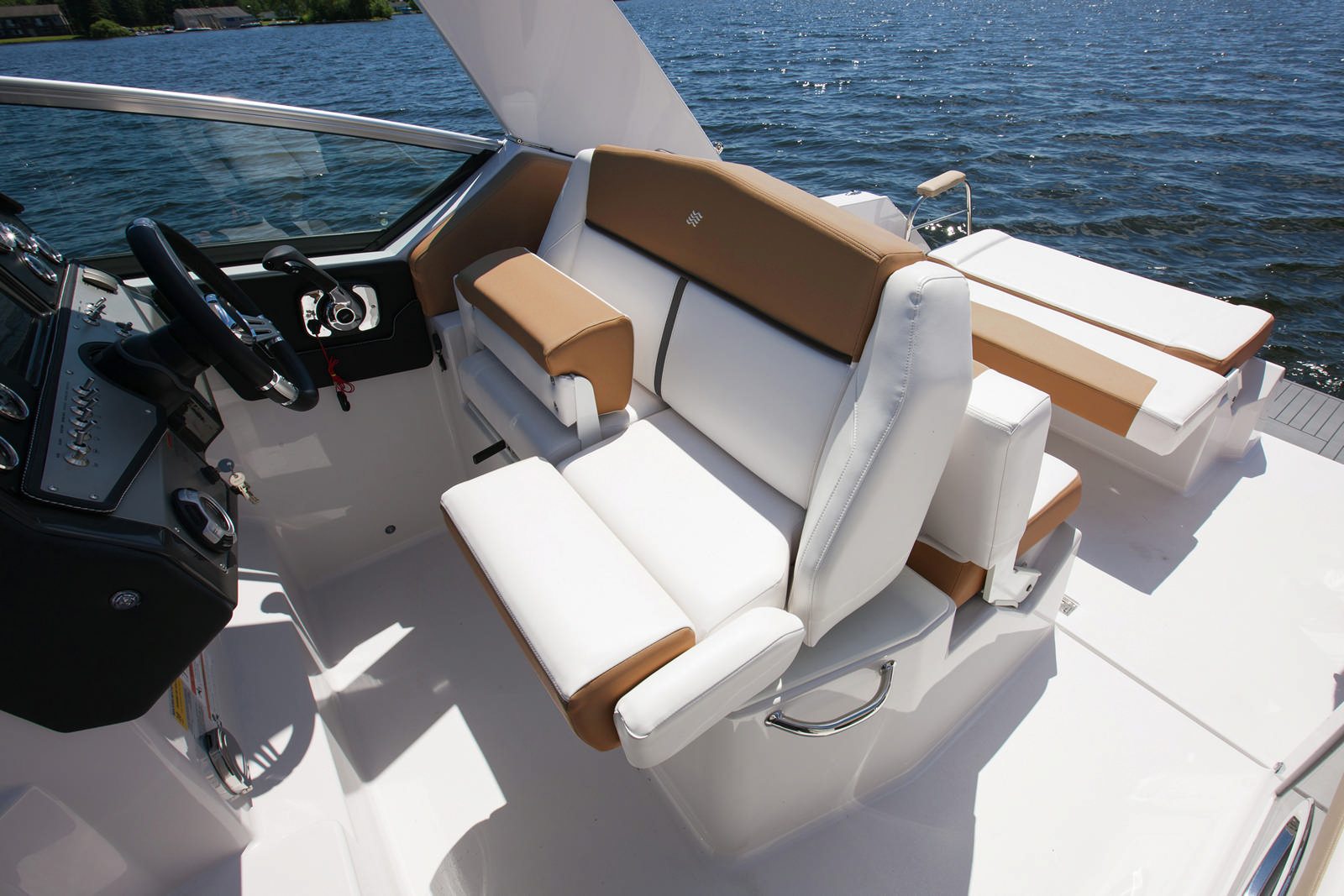 Four Winns V275 - Stream Yachts 