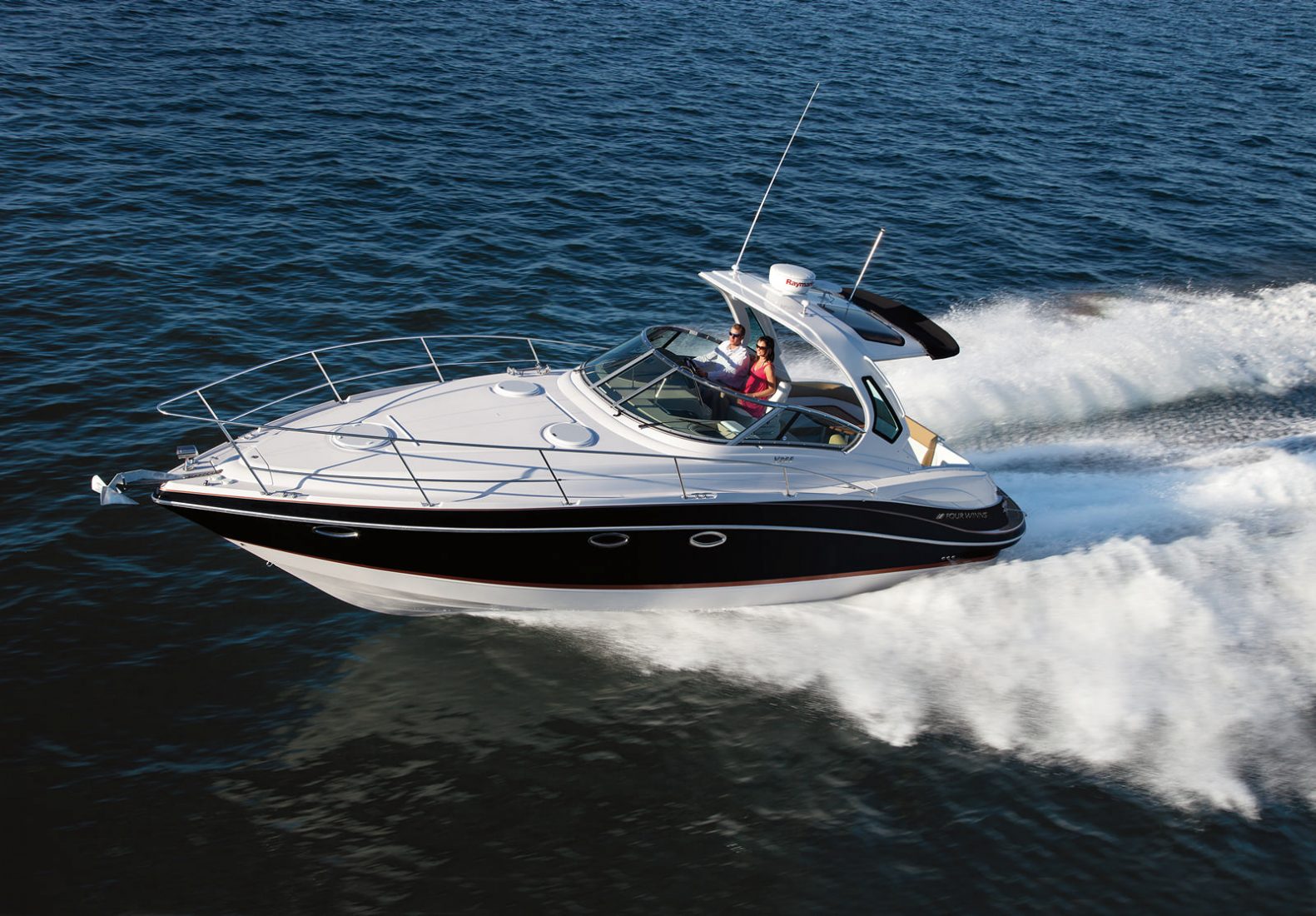 Four Winns V375 - Stream Yachts