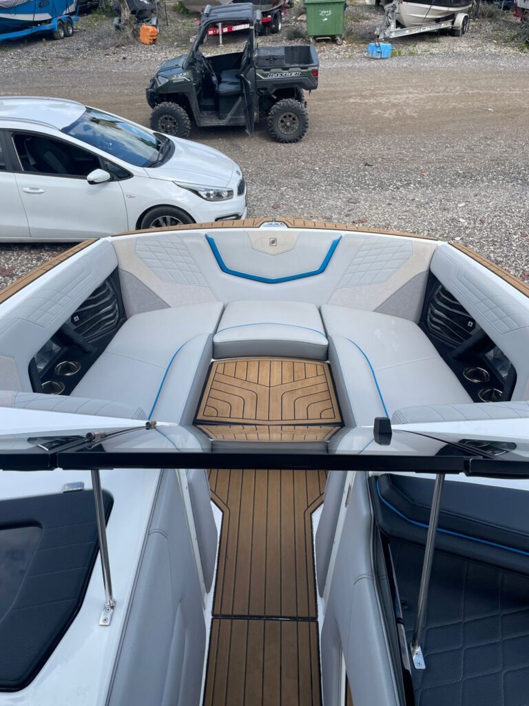 סירת וייקסרף 2022 Nautique G23 - סטרים יאכטות 