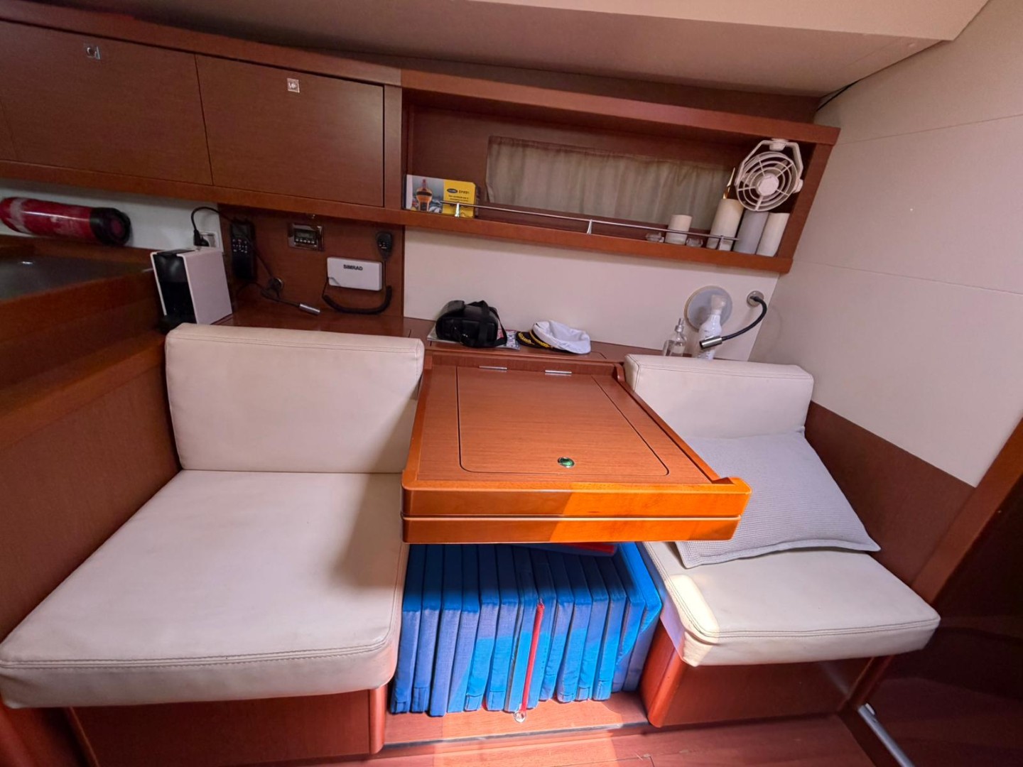 יאכטה מפרשית Beneteau Oceanis 41 שנת 2013 - סטרים יאכטות 