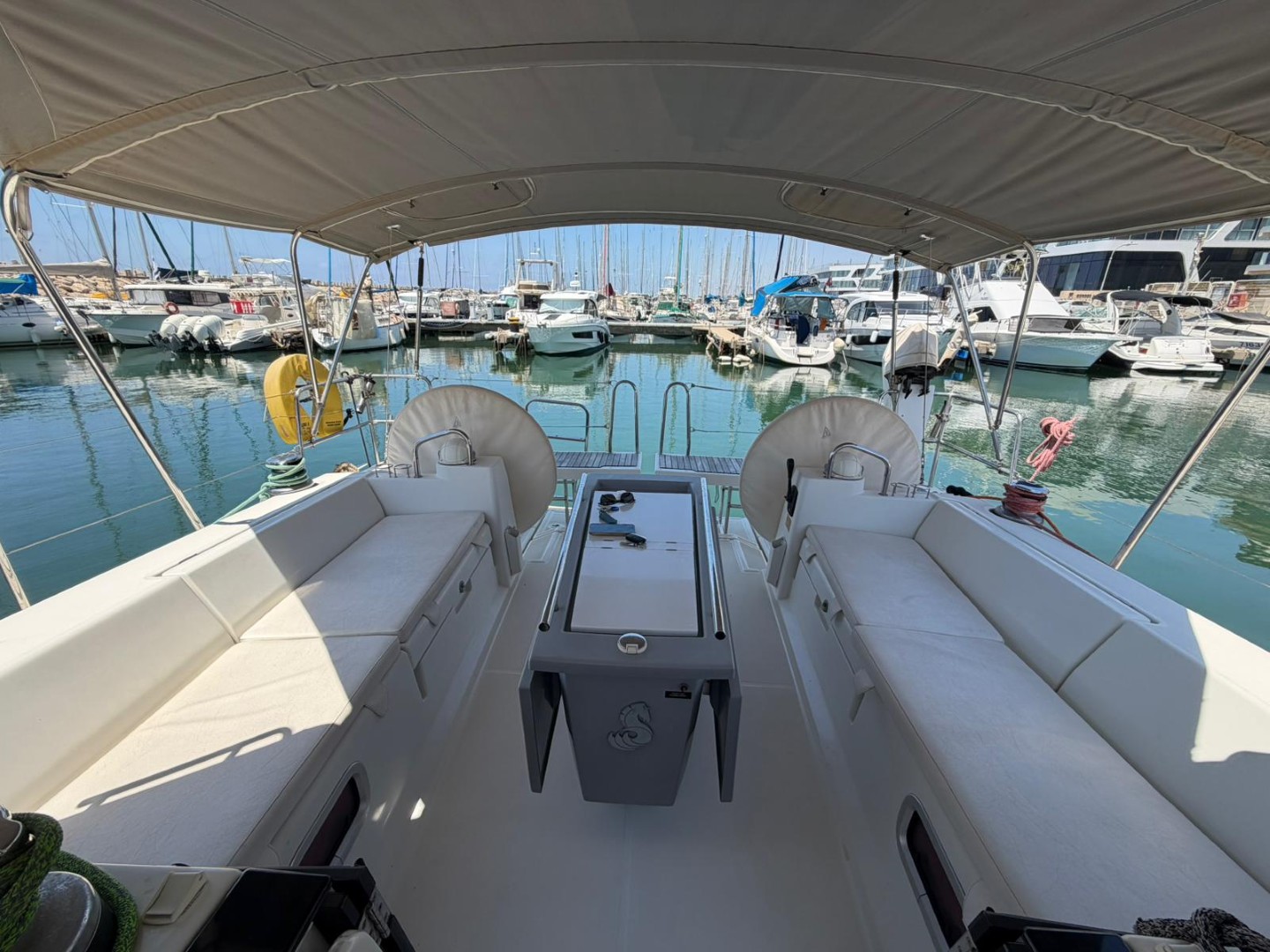 יאכטה מפרשית Beneteau Oceanis 41 שנת 2013 - סטרים יאכטות 