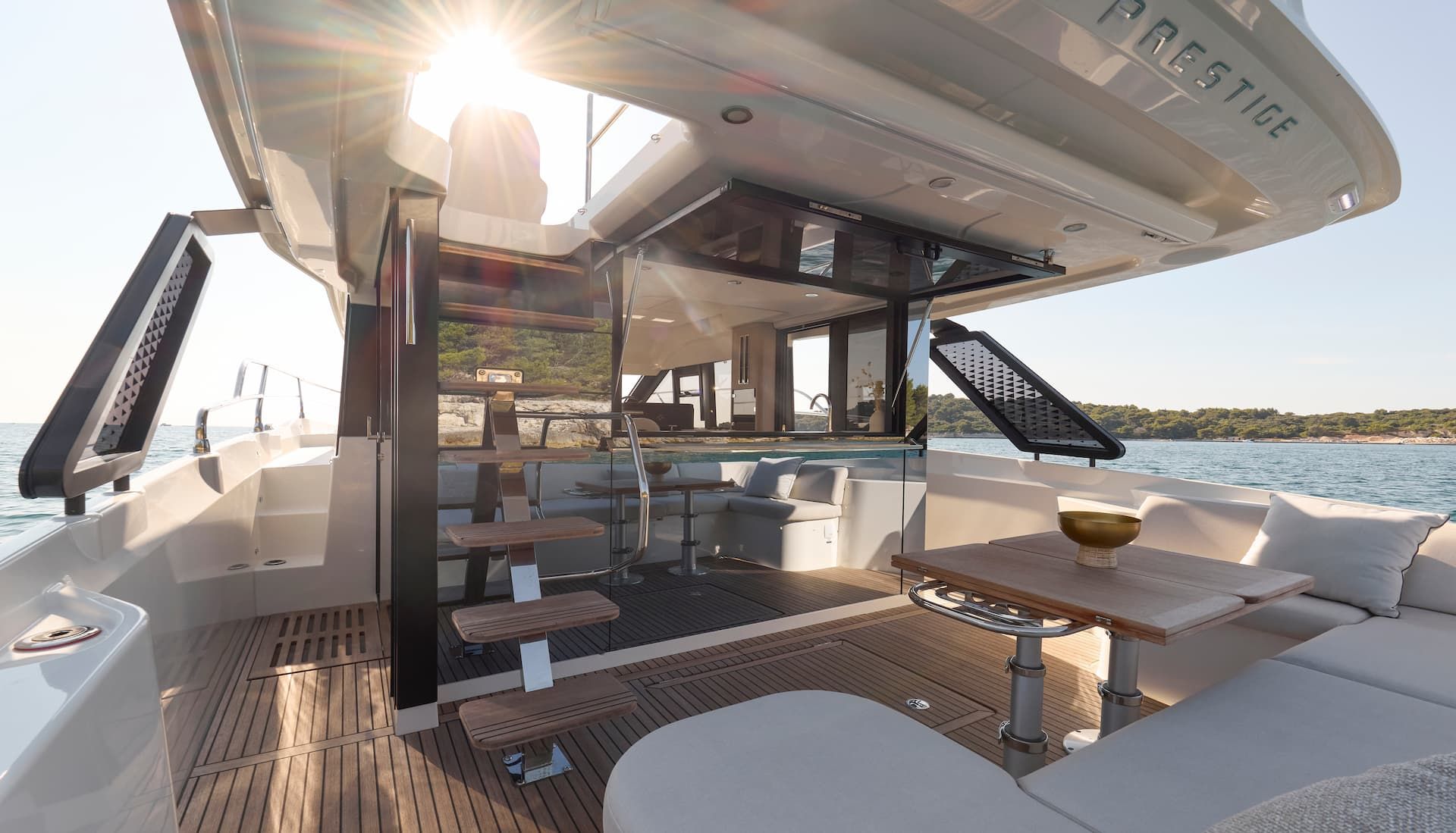 PRESTIGE F4.3- חדש - סטרים יאכטות 