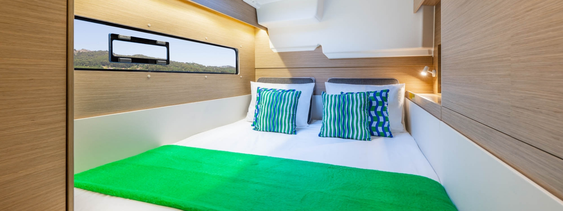 יאכטה קטמרן Lagoon 38- חדש - סטרים יאכטות 