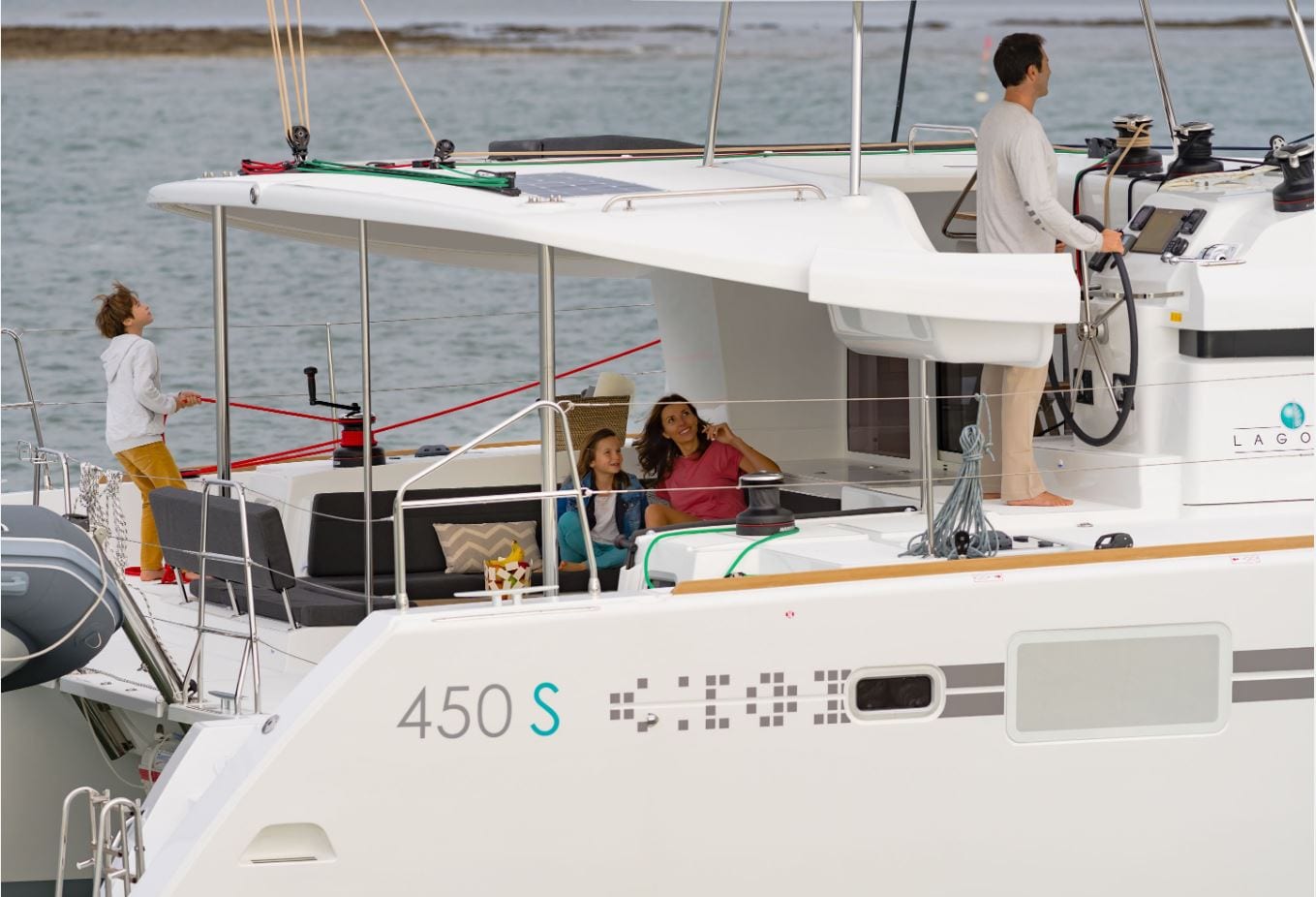 יאכטה קטמרן Lagoon 450 S - סטרים יאכטות
