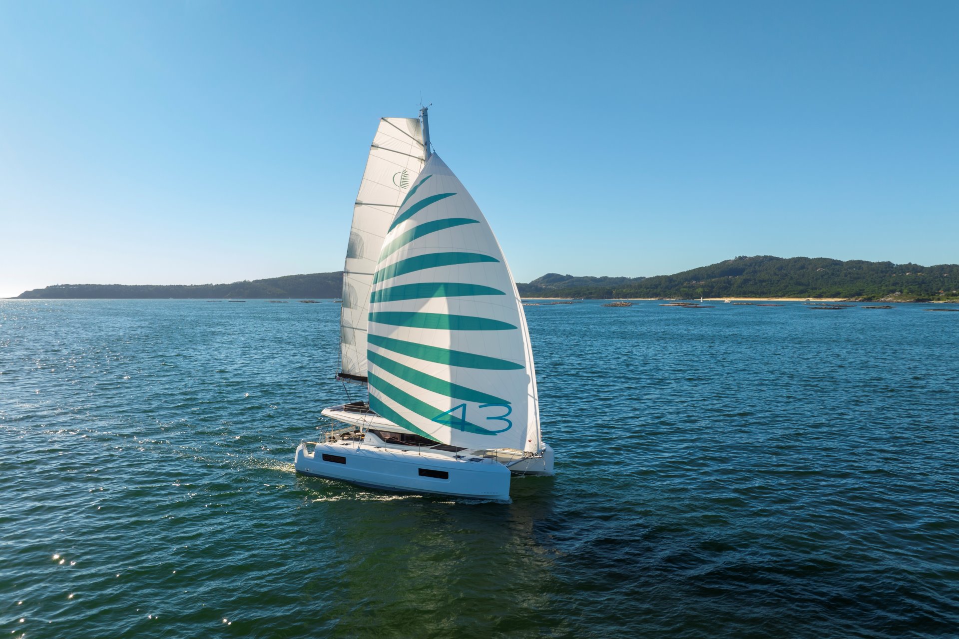 יאכטה קטמרן Lagoon 43 - סטרים יאכטות